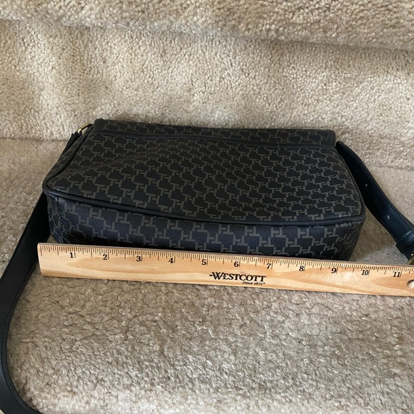 Tommy Hilfiger 9 1/2”x7” black handbag purse - Picture 8 of 10